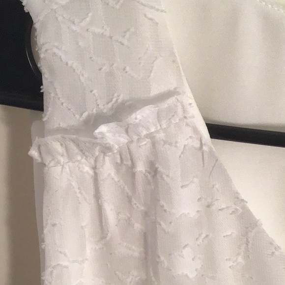 Sleeveless blouse. - Picture 5 of 6